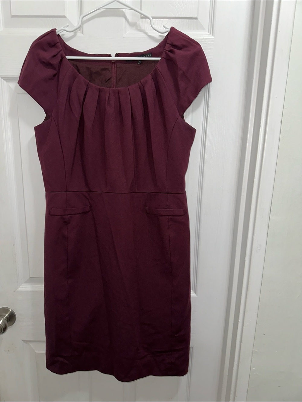 ANTONIO MELANI Burgundy Cap-Sleeve Pleated Sheath Midi Dress